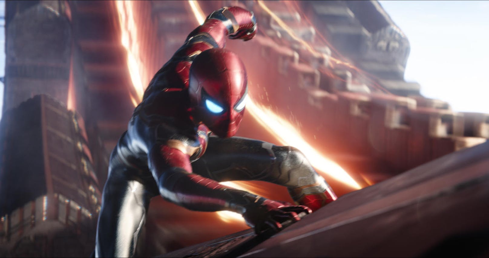 Peter Parker alias Spider-Man (Tom Holland) stellt sich Thanos in den Weg. 