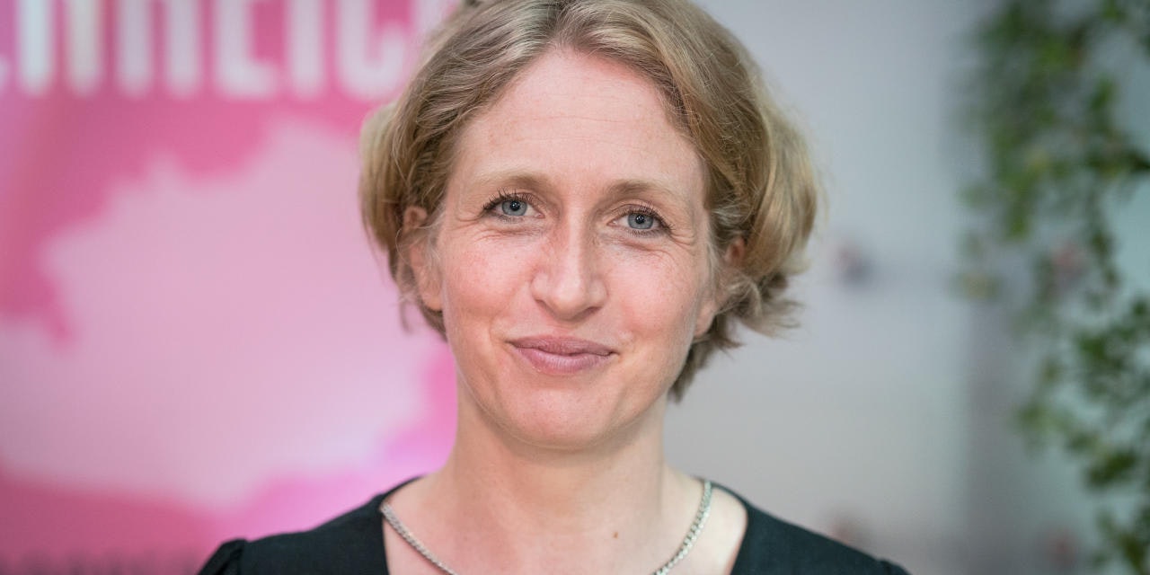 Neos-Abgeordnete&nbsp;Stephanie Krisper fordert die Amtsenthebung Pilnaceks: "Zadic muss jetzt die Reißleine ziehen"