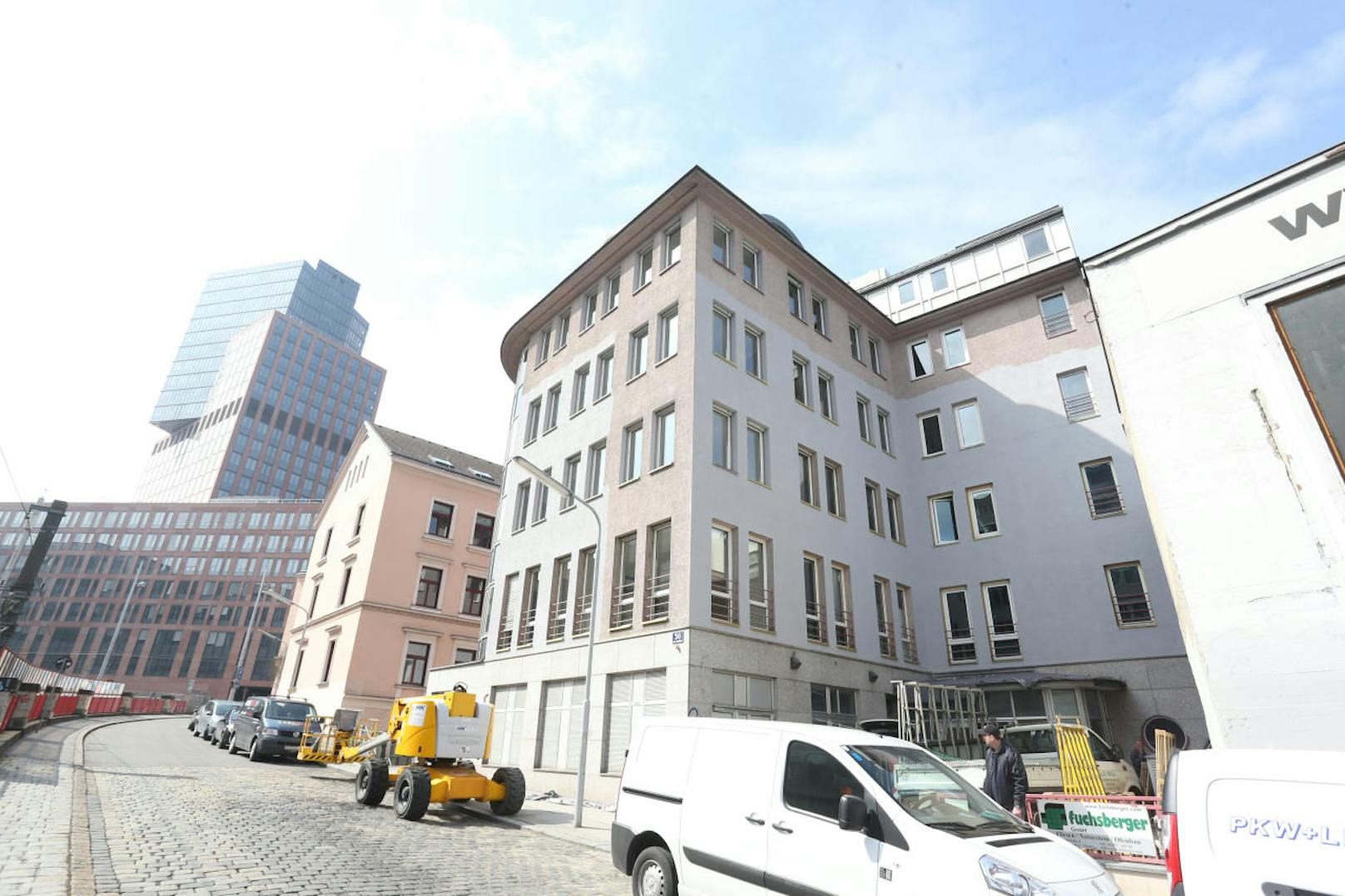 In diesem Gebäude in der Zollgasse 3 in Wien-Landstraße soll das größte Laufhaus der Hauptstadt entstehen. 