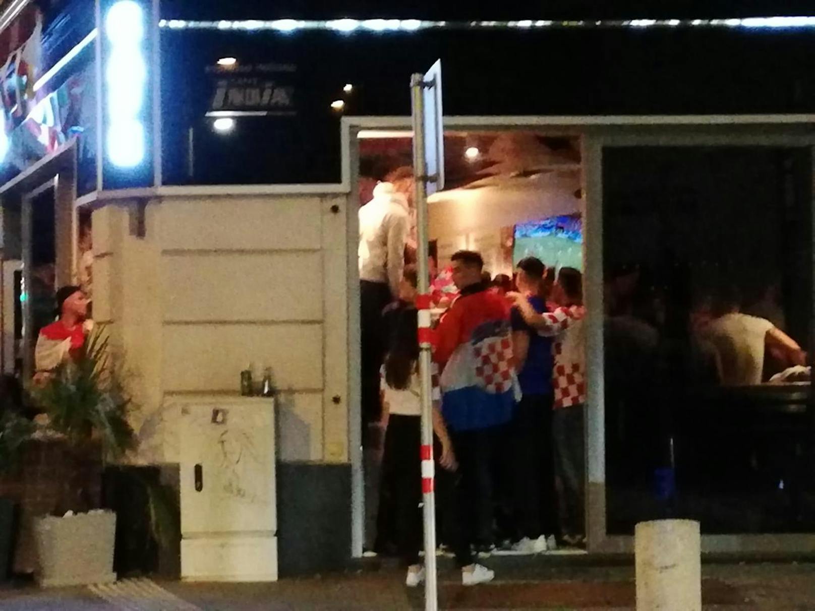 Kroatische WM-Fans auf der Ottakringer Straße.