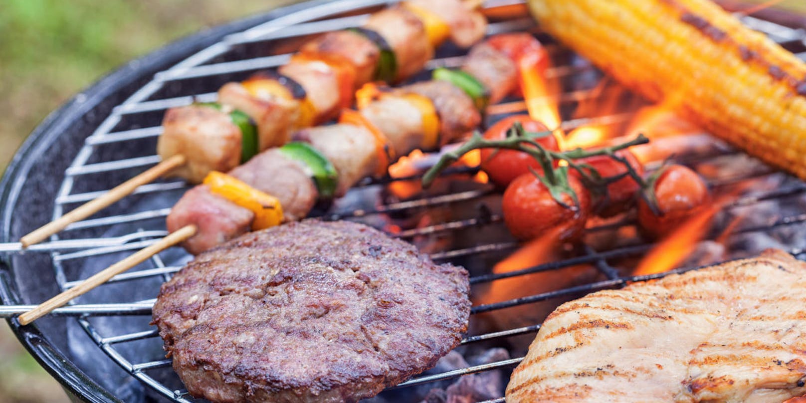 Rotes Fleisch wie Steak, Kotelett und Hack sollte mit Vorsicht verzehrt werden.