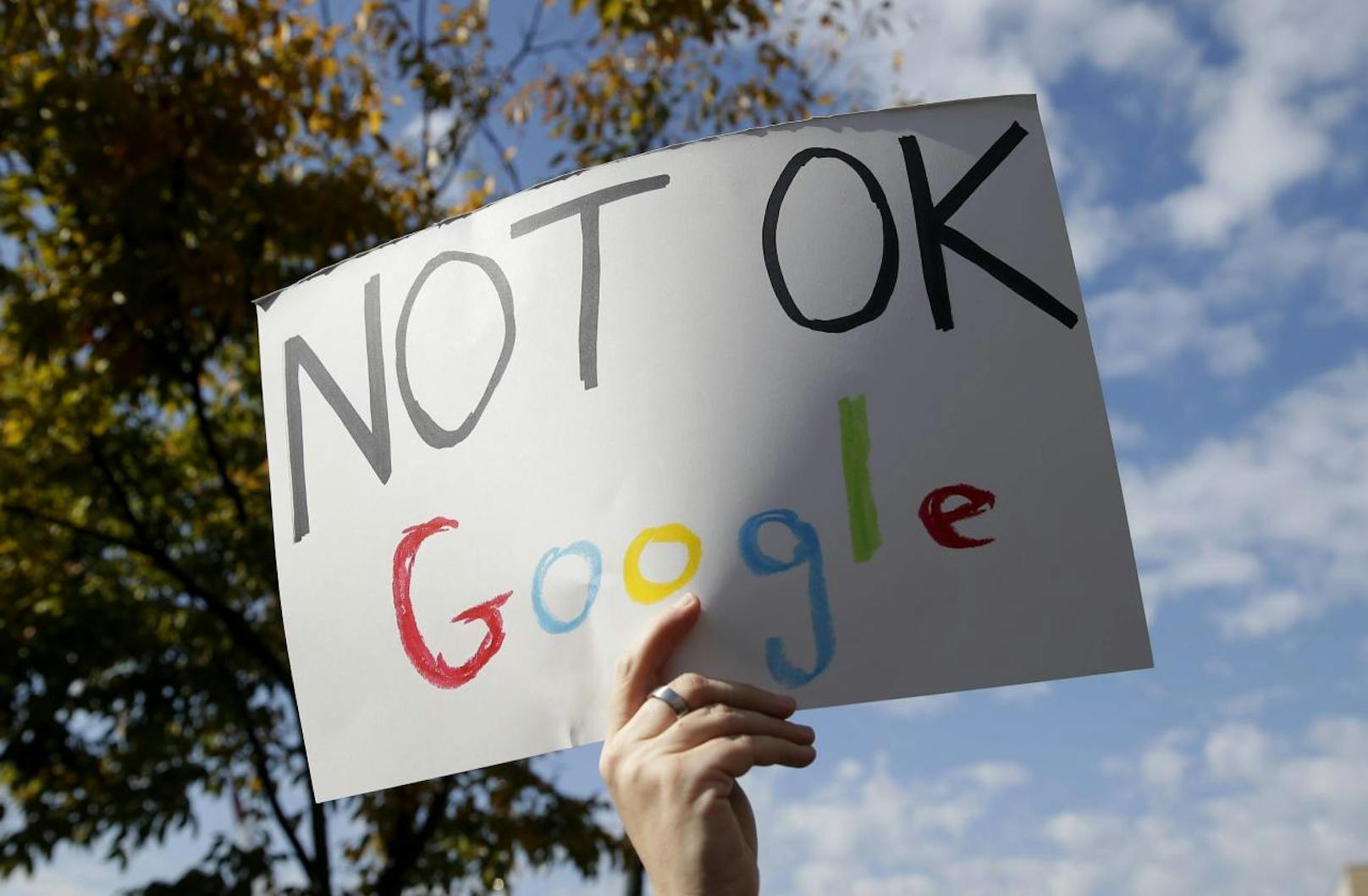 Google-Mitarbeiter treten weltweit in den Kurzstreik.