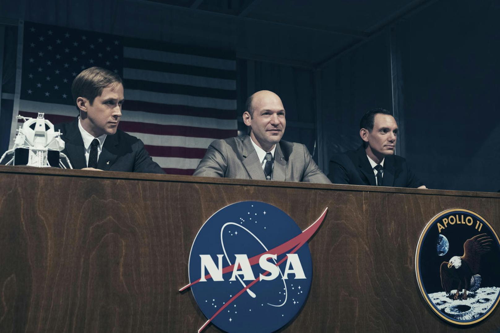 Corey Stoll (Mitte) als Buzz Aldrin in "Aufbruch zum Mond"