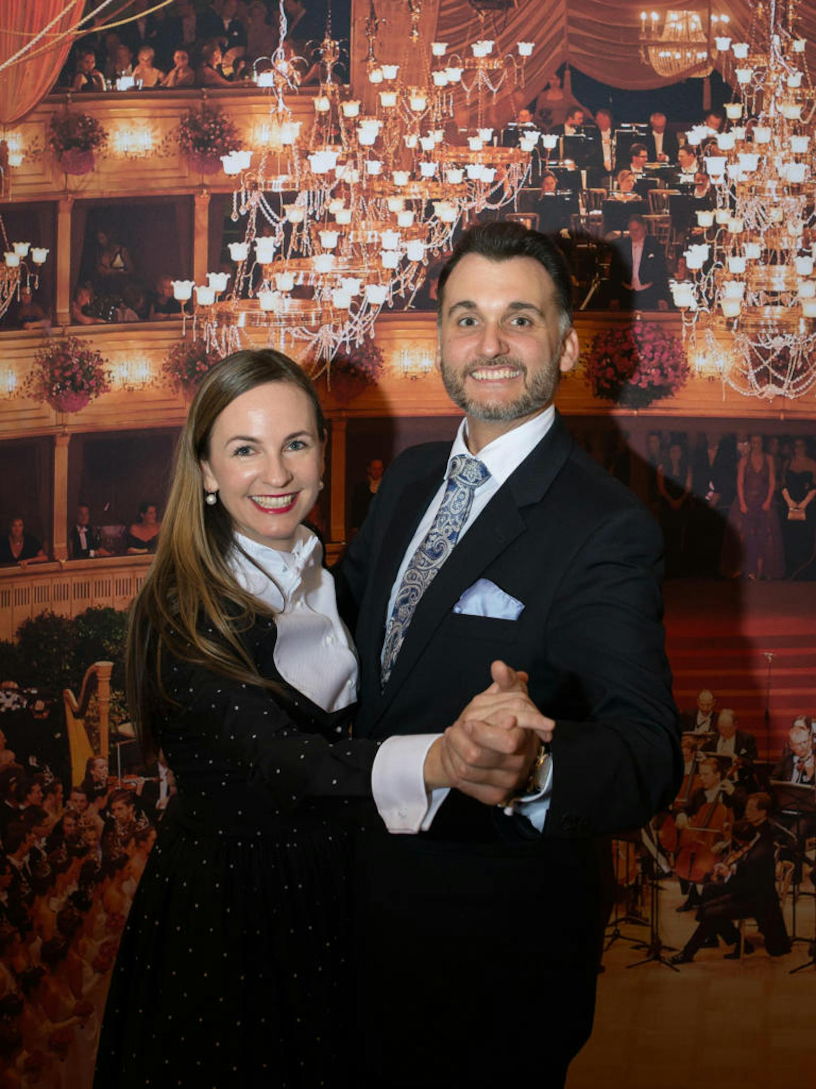 Opernball-Chefin Maria Großbauer und Zeremonienmeister Roman E. Svabek