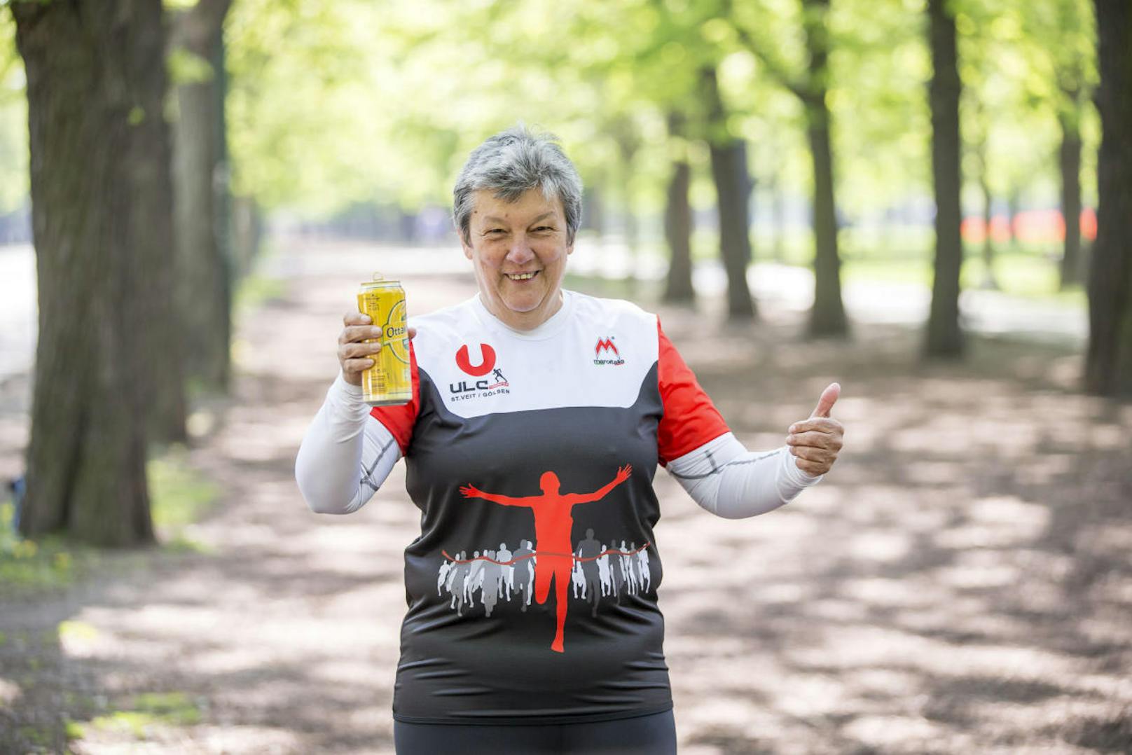 Brigitte Heinz steht am Sonntag zum 30. Mal beim Vienna City Marathon am Start und will zum 25. Mal über die volle Distanz ins Ziel. Keine Frau hat das bisher geschafft. "Heute" verrät die 59-Jährige ihr kurioses Doping!