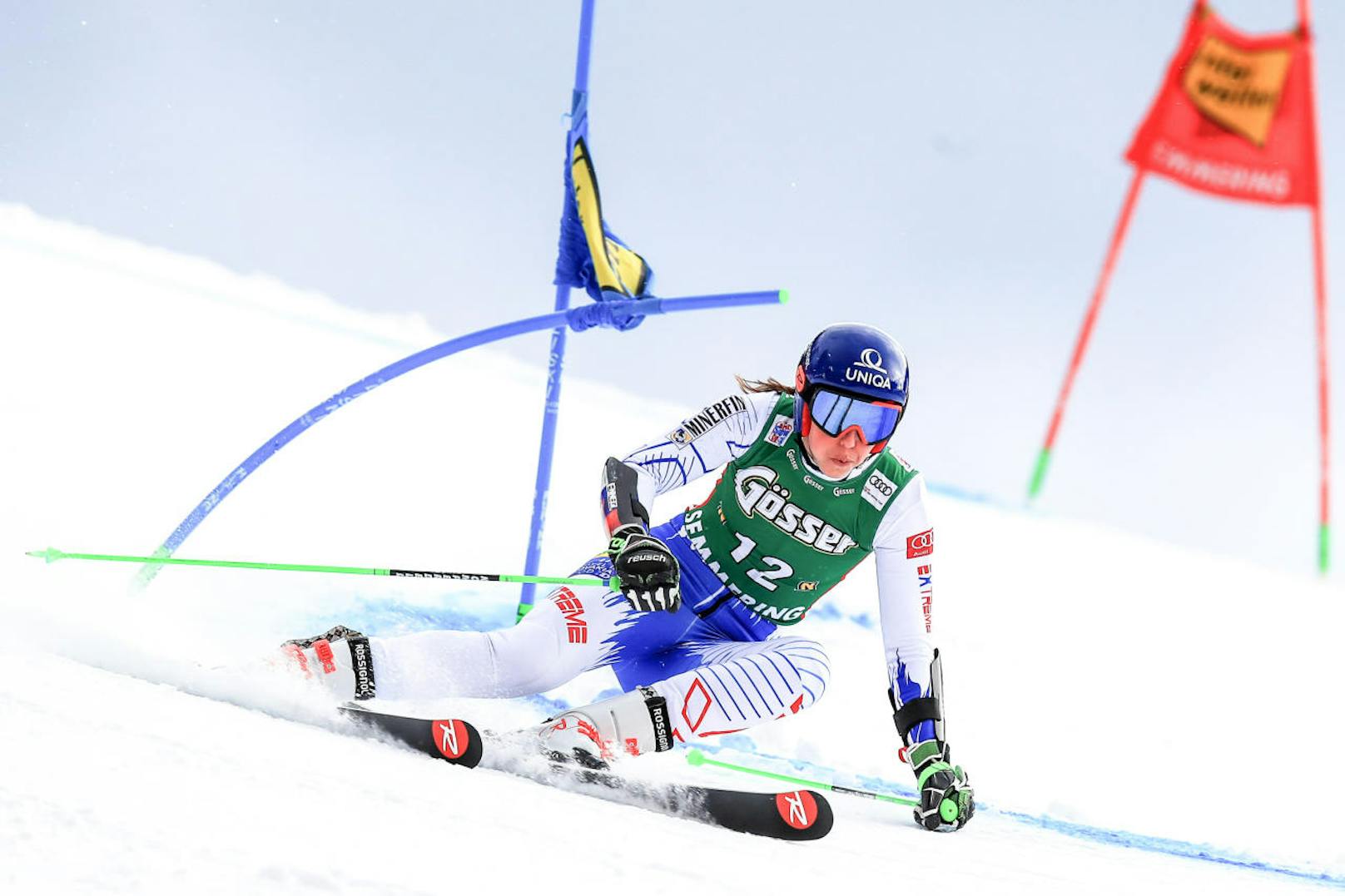 Zwischen Weihnachten und Silvester gastierte der Damen-Weltcup traditionell in Österreich. Am Semmering stieg eine Ski-Party mit 20.000 begeisterten Fans. Und die bejubelten Petra Vlhova! Denn die Slowakin gewann ihr fünftes Weltcuprennen - den ersten Riesentorlauf. 

<b><i> Riesentorlauf Semmering (28.12.2018)</i></b>
1. Petra Vlhova (Svk) 
2. Viktoria Rebensburg (D) 
3. Tessa Worley (F)
<b>4. Stephanie Brunner </b>