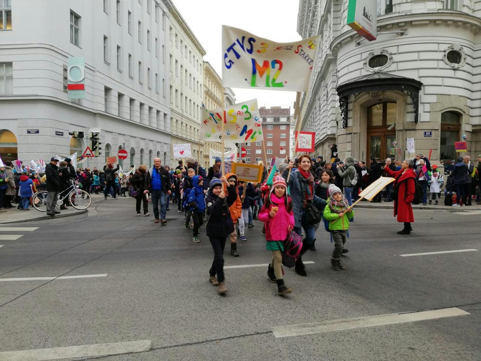 "Mit dem Modell der Wiener Reformpädagogischen Mehrstufenklasse hat Wien ein erfolgreiches Schulmodell geschaffen, ...