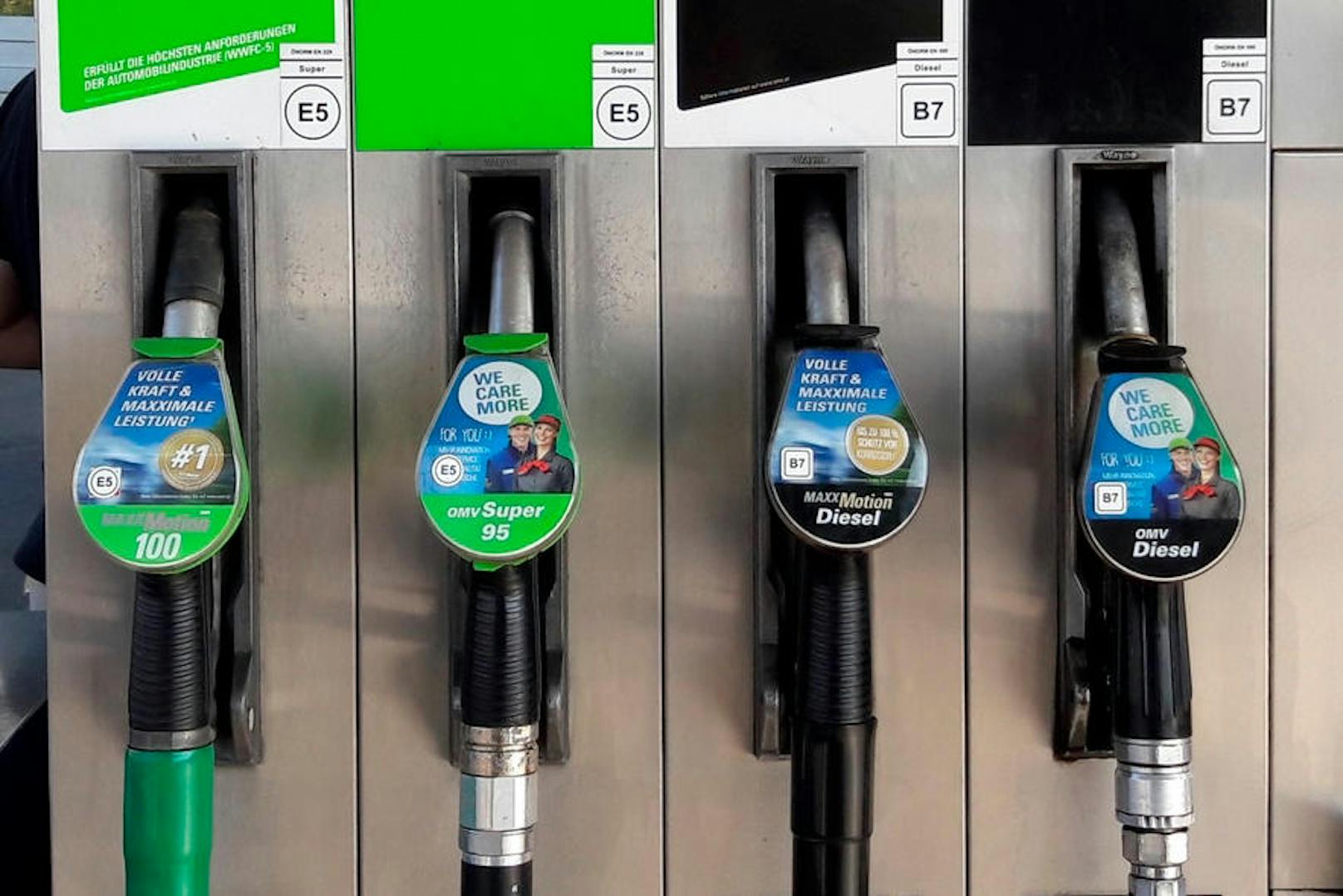 Benzin ist ein Kreis, Diesel ein Quadrat - diese neuen Symbole sollen Falschbetankungen verhindern.