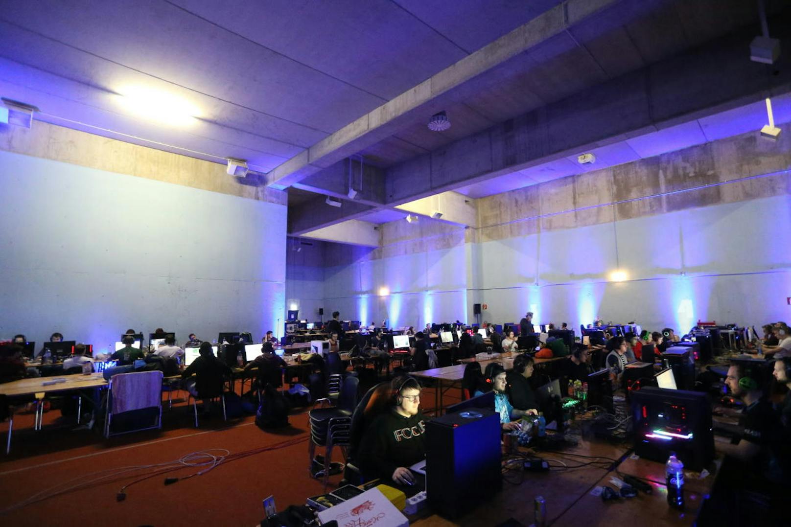 Das Electronic Sports Festival lockte rund 400 Gamer an.