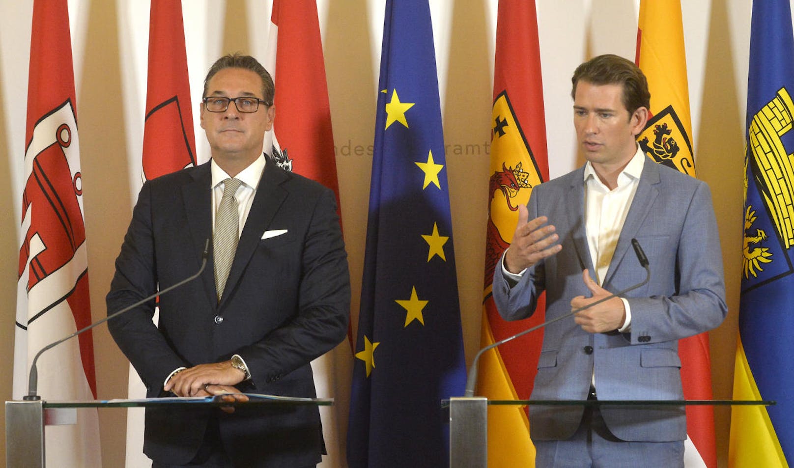 Vizekanzler Heinz-Christian Strache (FPÖ) und Bundeskanzler Sebastian Kurz (ÖVP) nach dem ersten Ministerrat nach der Sommerpause. 