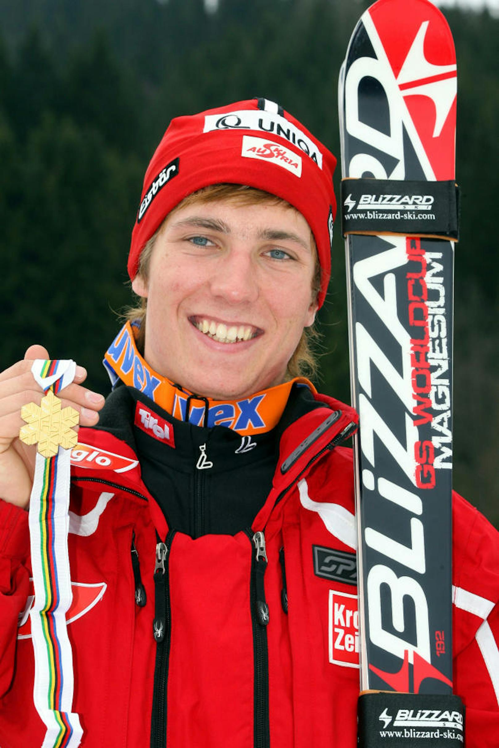 Als Juniorenweltmeister durfte Marcel Hirscher beim Weltcupfinale 2007 in der Lenzerheide erstmals Weltcupluft schnuppern. Im Riesentorlauf wurde er mit 3,17 Sekunden Rückstand 24. 