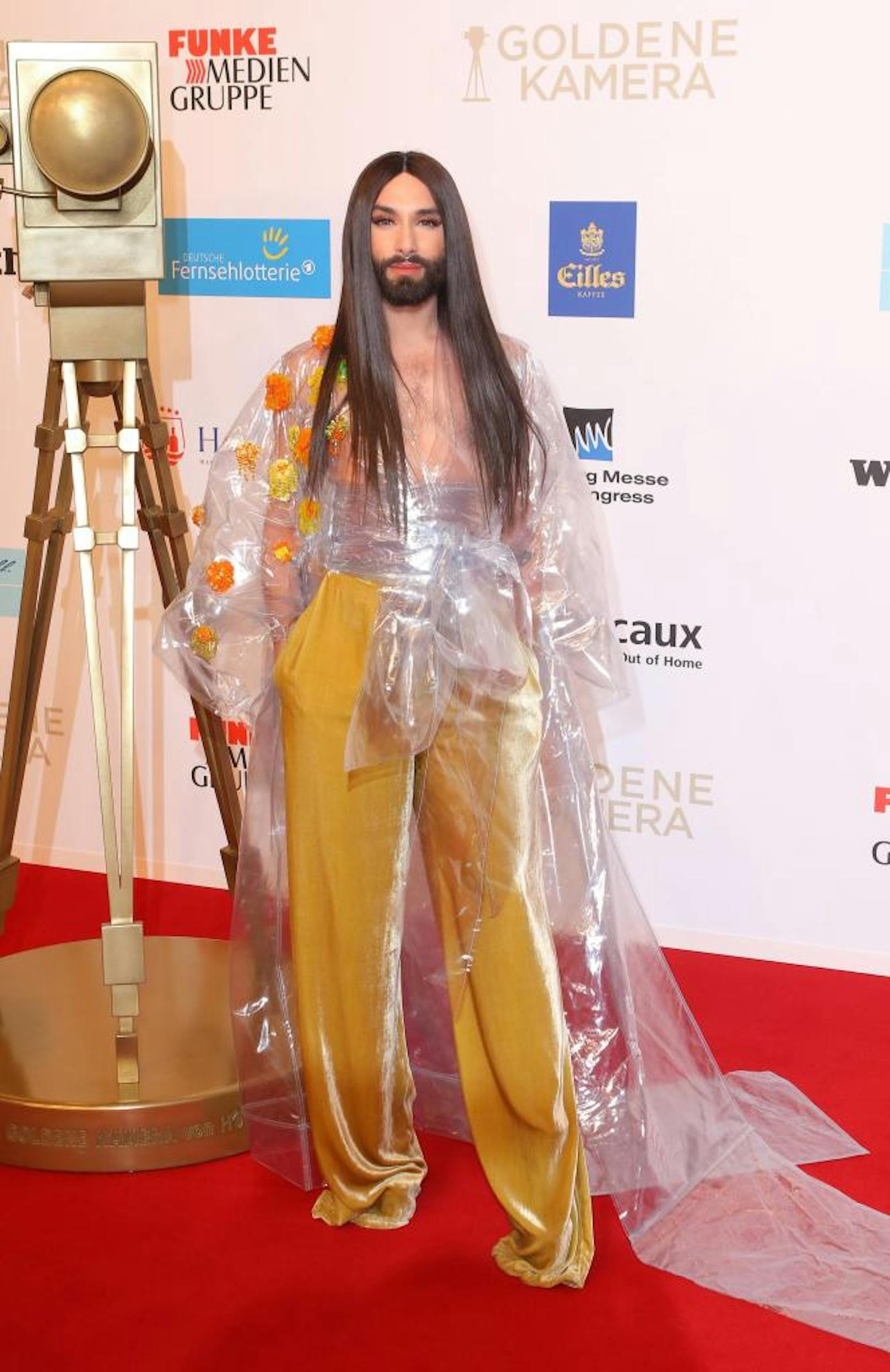 Fresh Prinz(essin): Conchita Wurst brachte ihren Duschvorhang mit, freute sich über die Auszeichnung für Christiane Hörbiger
