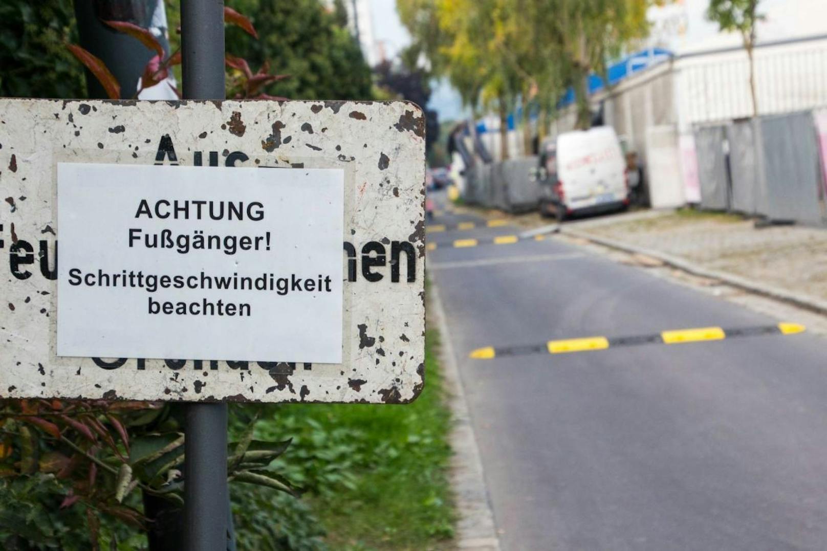 Diese Schilder sorgen in Linz für Gelächter!