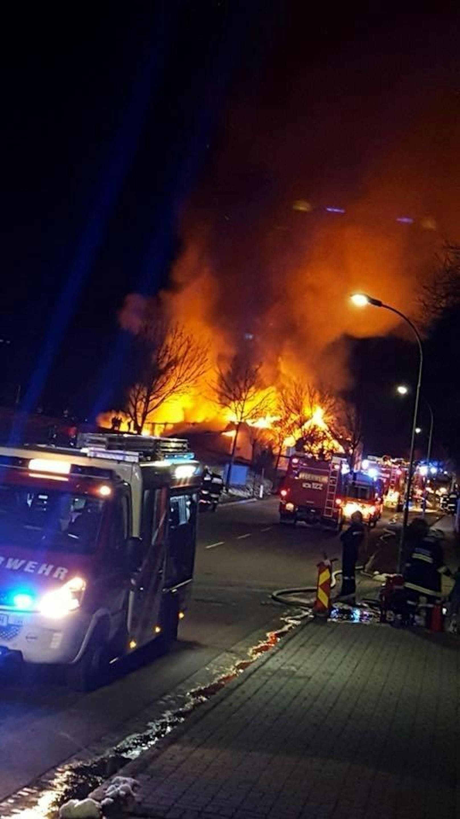 Das Fernheizwerk in Poysbrunn brannte ab.