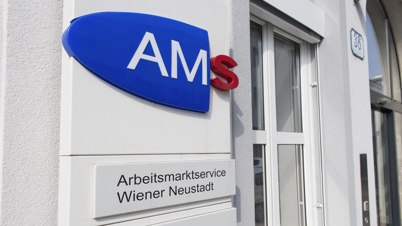 Heute.at - Nach Abgang von Hergovich - AMS NÖ sucht neuen Chef