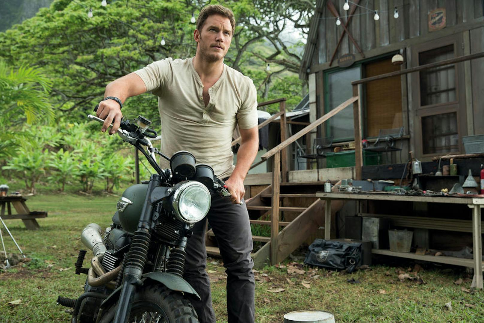Chris Pratt in "Jurassic World"