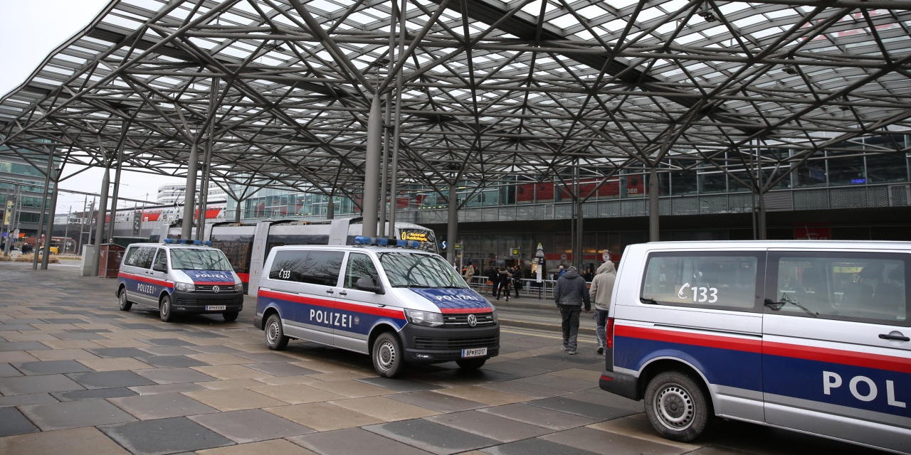 "Sicherheit im öffentlichen Raum": Schwerpunktaktion am Praterstern am 23. März 2018.