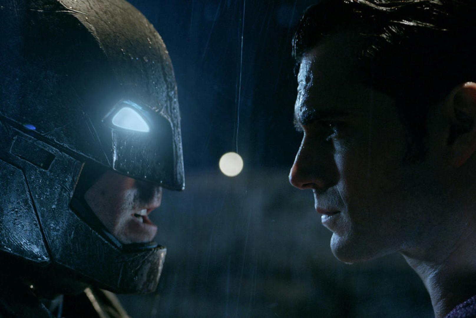 Ben Affleck (li.) und Henry Cavill in "Batman vs. Superman: Dawn of Justice"