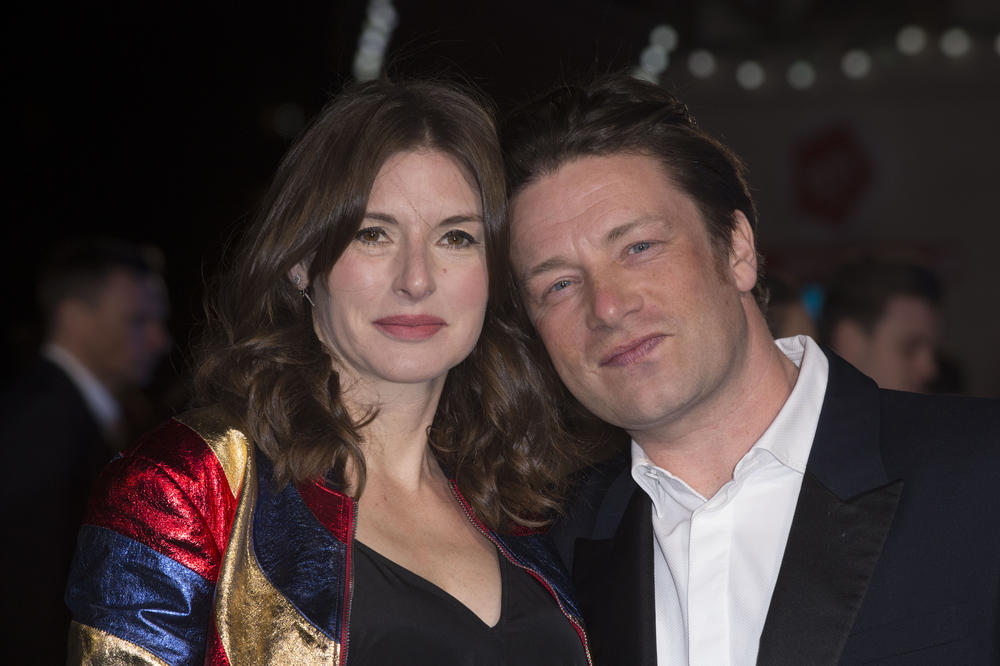 Jools (45) hat fünf Fehlgeburten hinter sich. Trotzdem will sie nochmal schwanger werden. Sein Ehemann hält das für keine gute Idee.