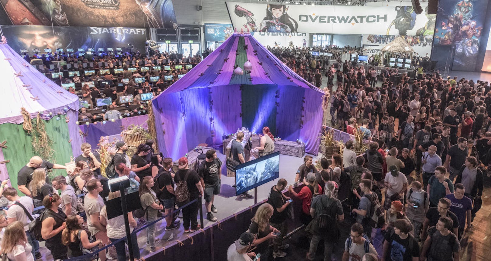 Blizzard Entertainment belegte fast eine halbe Halle.