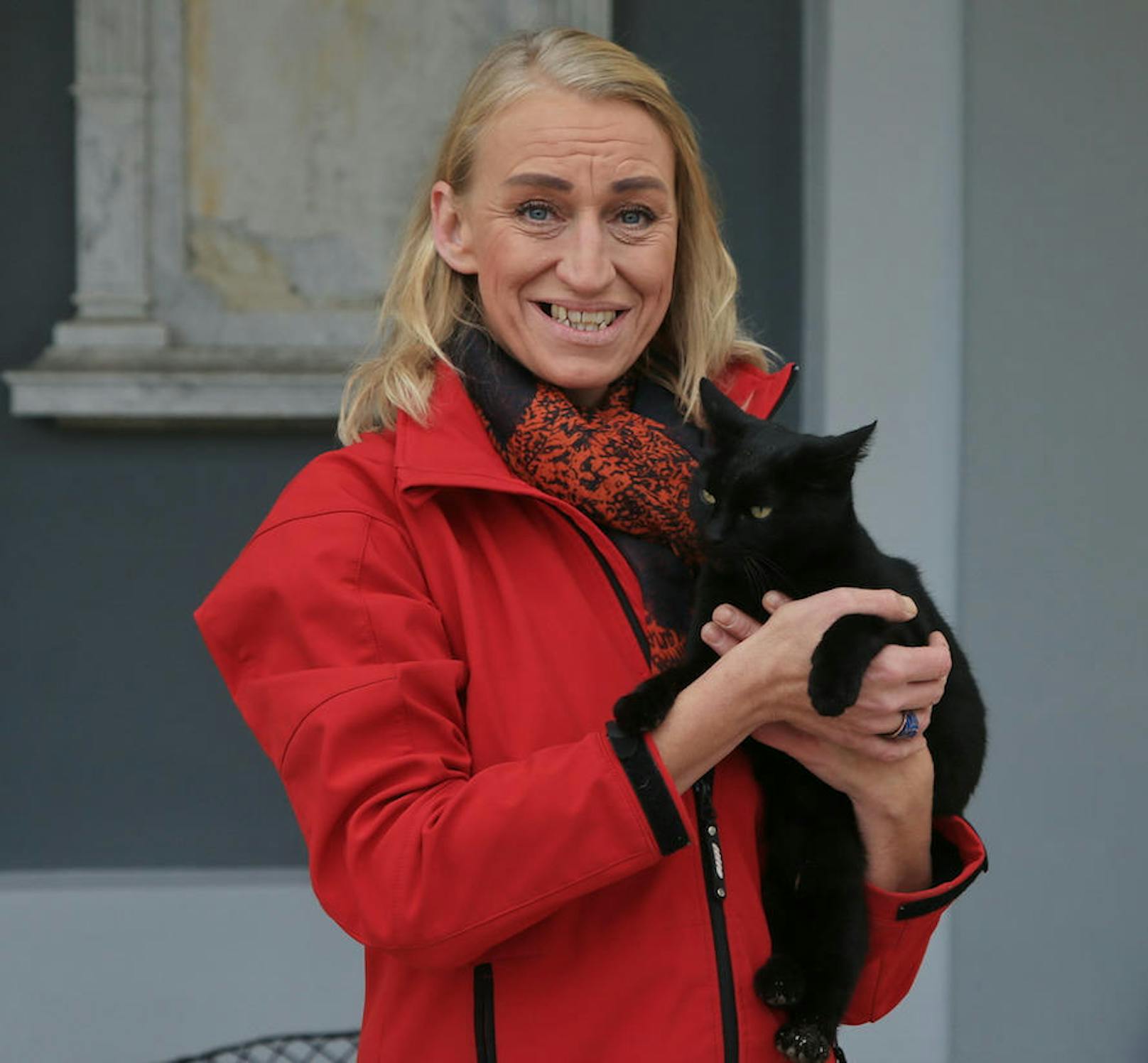 Doris Nicole Eder vom Verein "Tierengel Austria" setzt sich für den Verbleib von "Blacky" ein.
