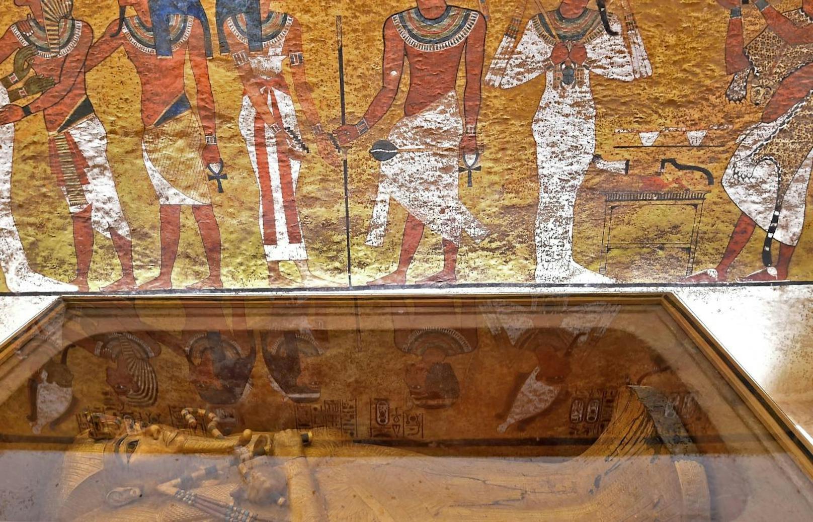 Weitere Bilder aus dem restaurierten Grabmal des Pharaos zum Durchklicken >>>
