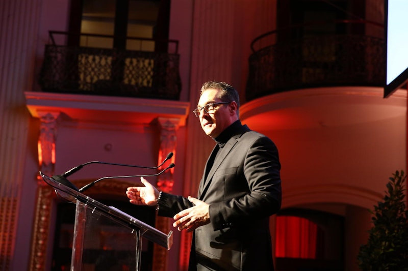 Es seien noch einige Hausaufgaben zu erledigen, aber er wolle mit eine Liste Strache antreten.