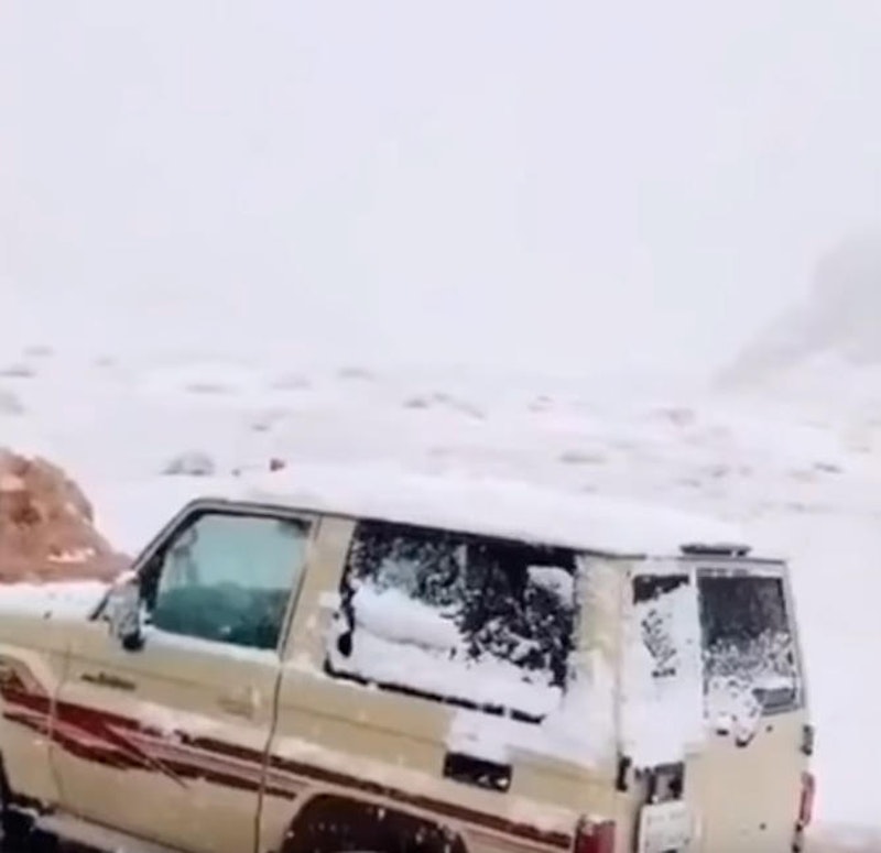 In der Provinz Tabuk liegt Schnee.