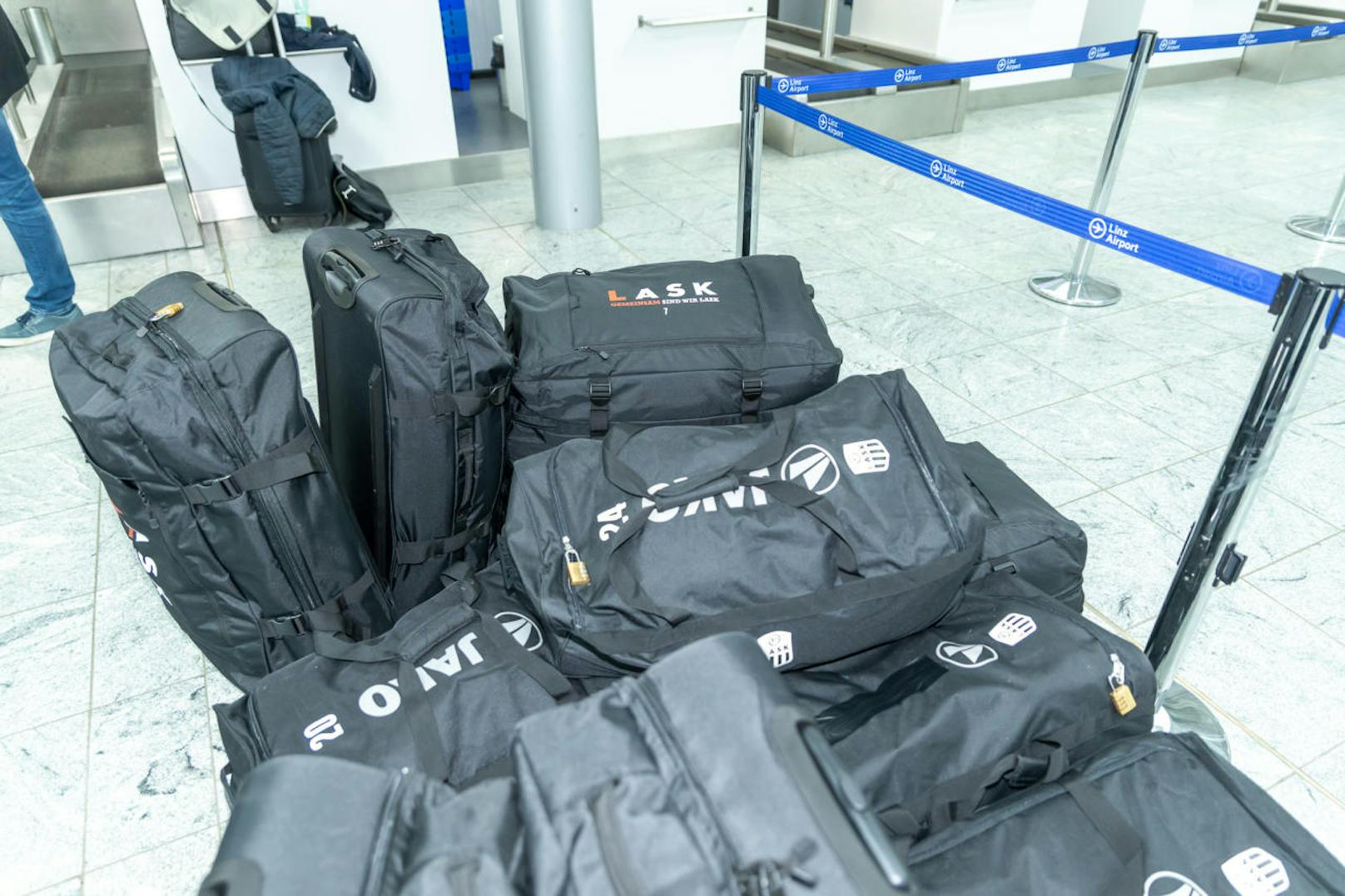 Jede Menge Gepäck musste mit nach Portugal.