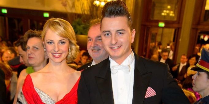 Schlager-Star Andreas Gabalier und Moderatorin Silvia Schneider haben sich getrennt.