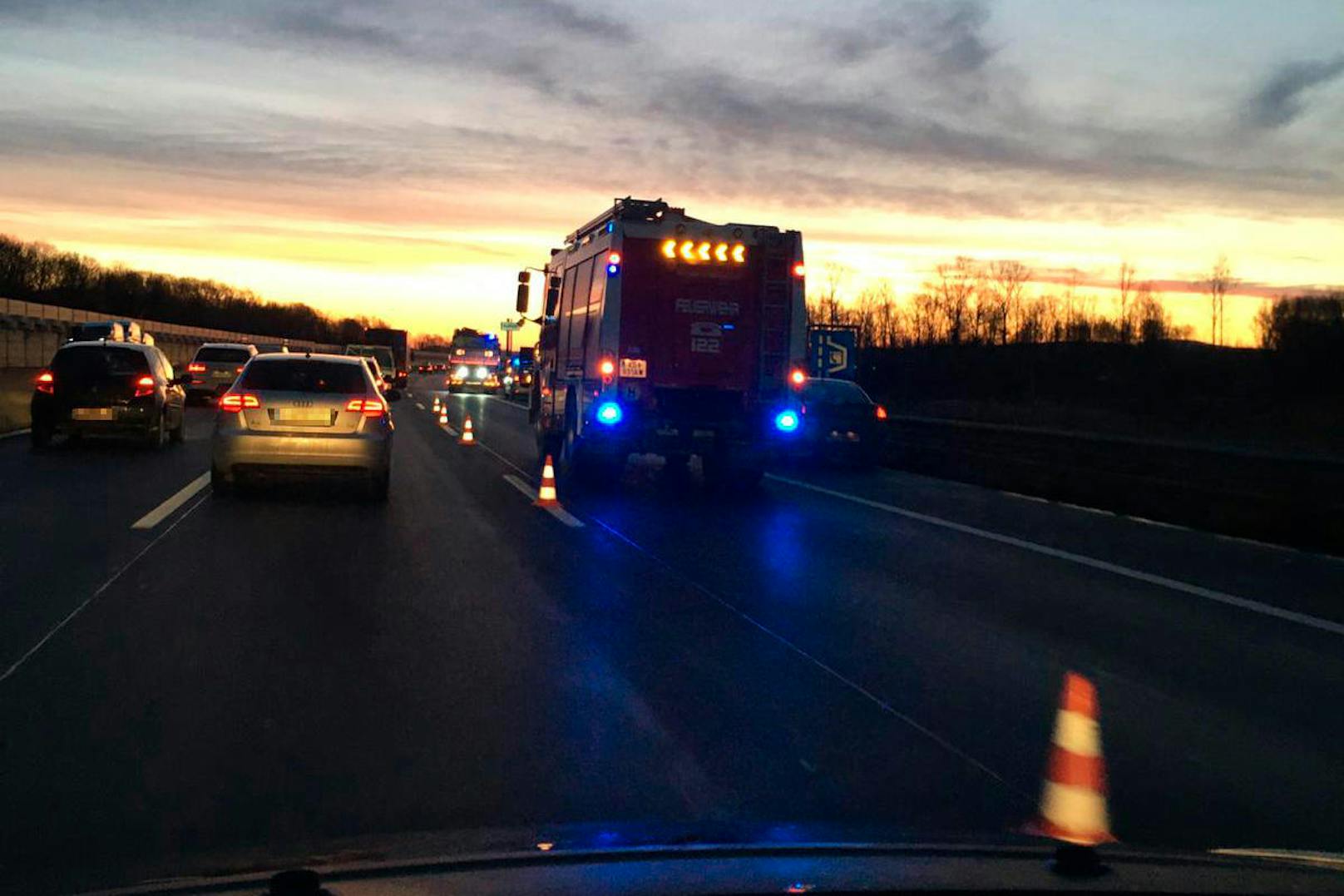 Zäher Verkehr nach Unfall auf A22 in Fahrtrichtung Wien kurz vor Korneuburg am 30. Jänner 2020