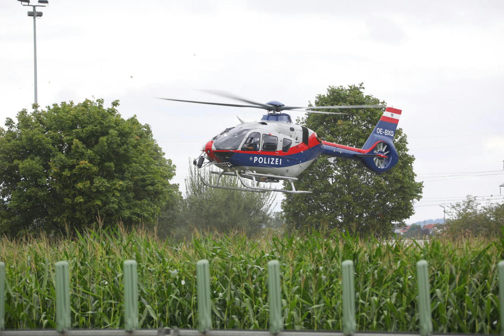 Auch ein Hubschrauber wurde bei der Fahndung eingesetzt.