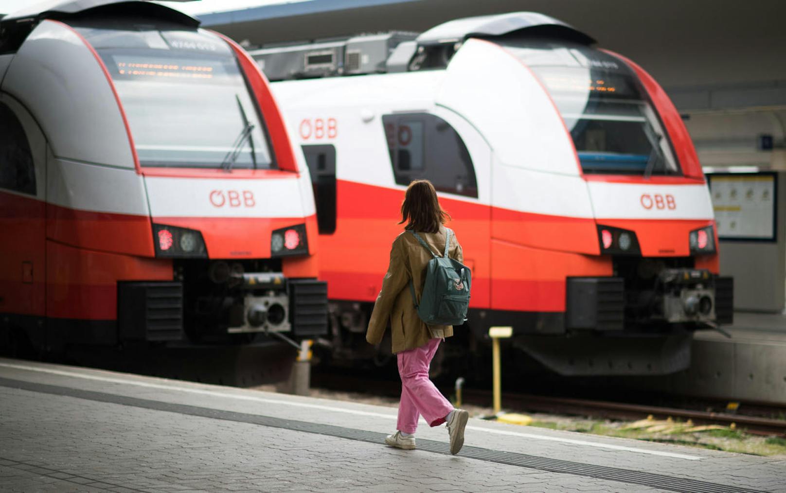 Eine infizierte Person fuhr mit dem Zug am 17.0. und 20.9. zwischen Graz und Wiener Neustadt.