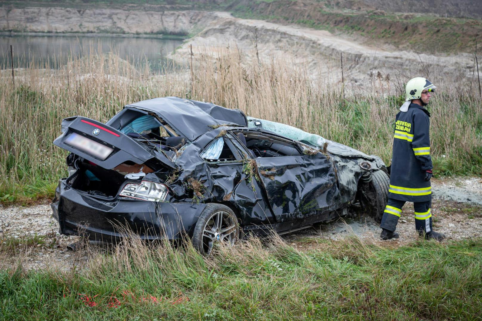 Die Fahrerin wurde bei dem Unfall zum Glück nur leicht verletzt.