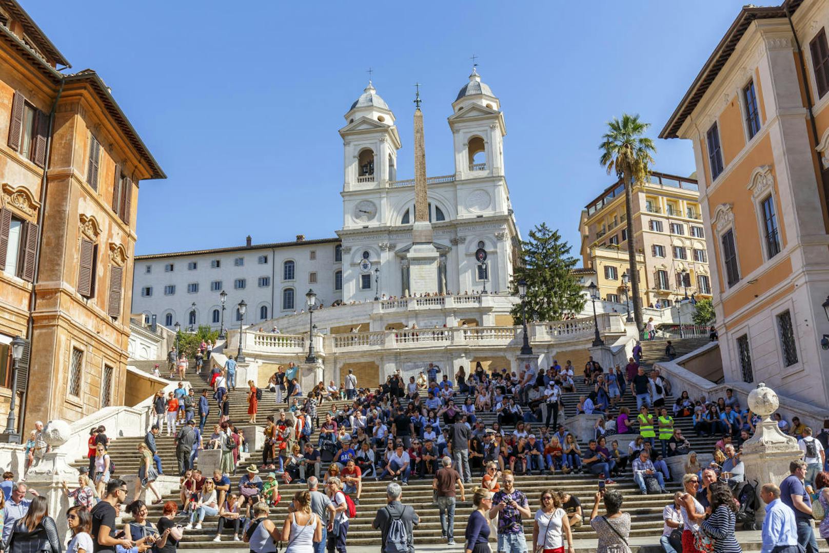 Seit diesem Sommer dürfen Touristen nicht mehr auf der berühmten Spanischen Treppe in Rom sitzen.