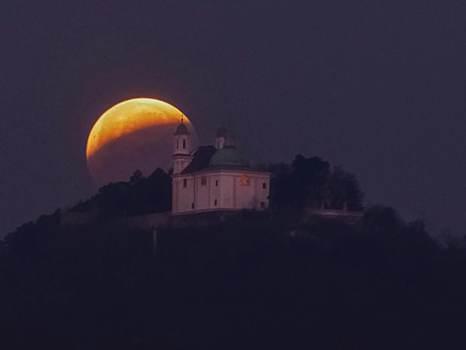 Am Montagmorgen gab es über Österreich die letzte totale Mondfinsternis für knapp zehn Jahre zu sehen.