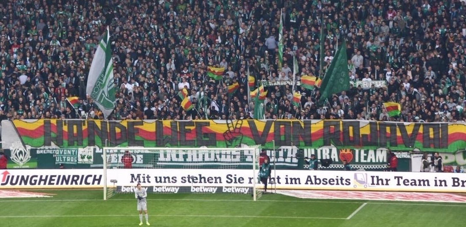 Auch gegen den Einmarsch der Türkei in Nordsyrien protestierten die Werder-Fans.