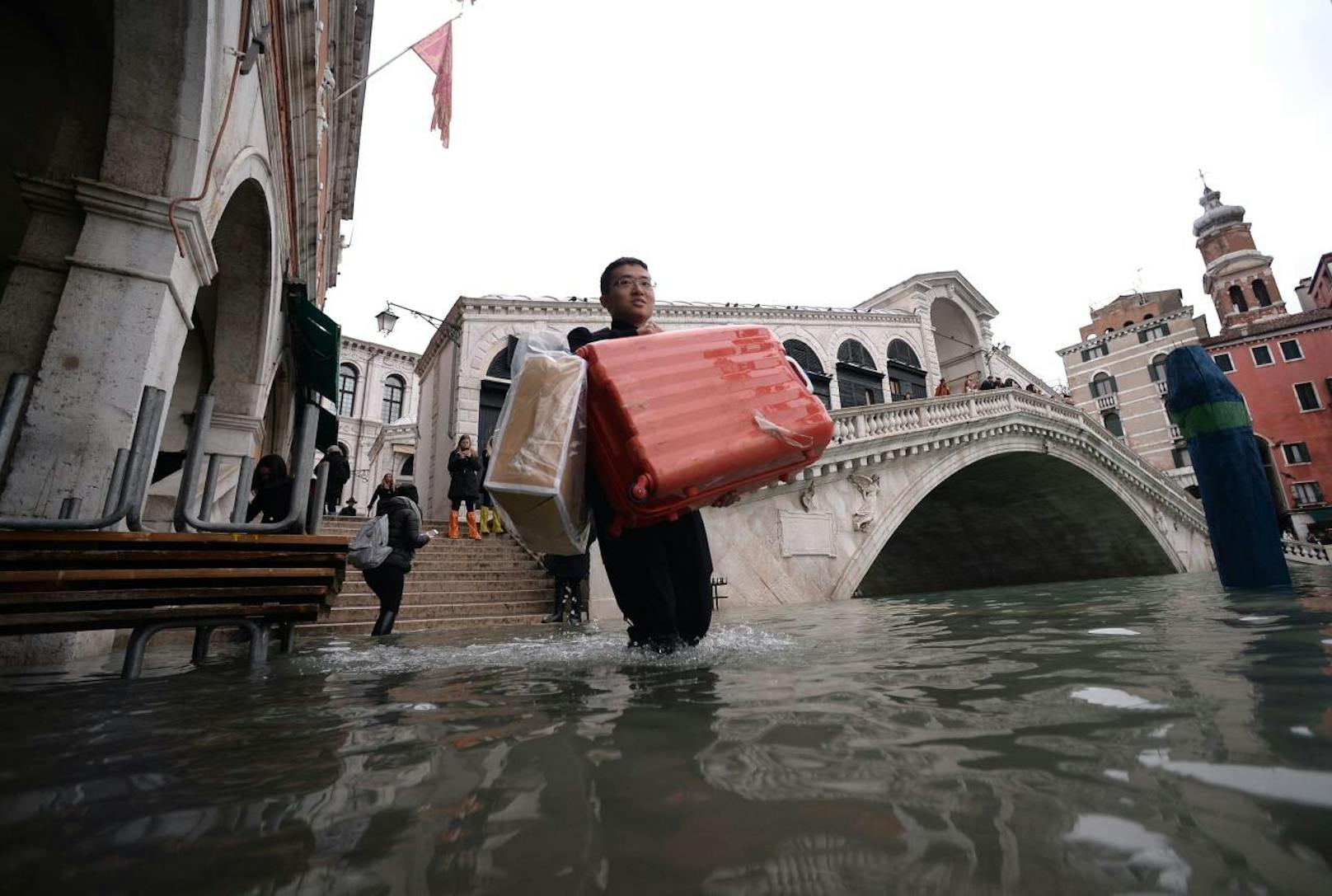 Die Situation bleibt in Venedig weiter angespannt.