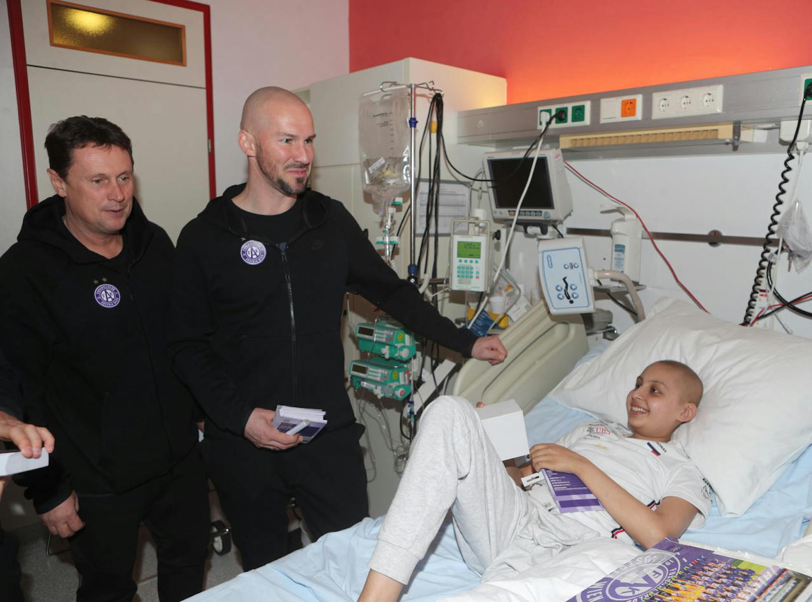 Austria-Coach Christian Ilzer sorgte für ein Lächeln im Krankenzimmer. 