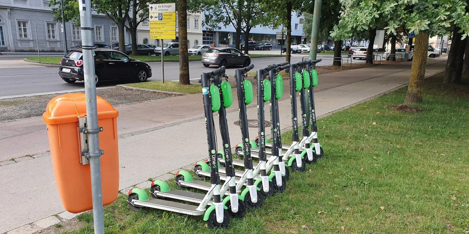 Linz hat jetzt einige Parkplätze für Leih-E-Scooter.
