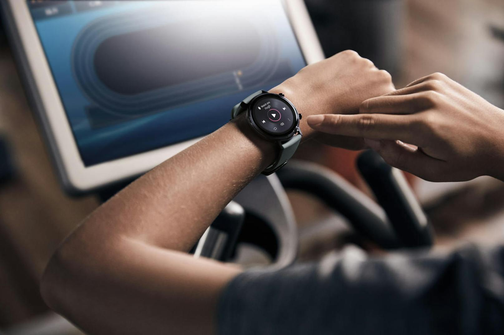 Neben dem Smartphone wurde auch eine neue Version der Smartwatch, die Huawei Watch GT 2, gezeigt. Sie gibt es in der Größe 46...