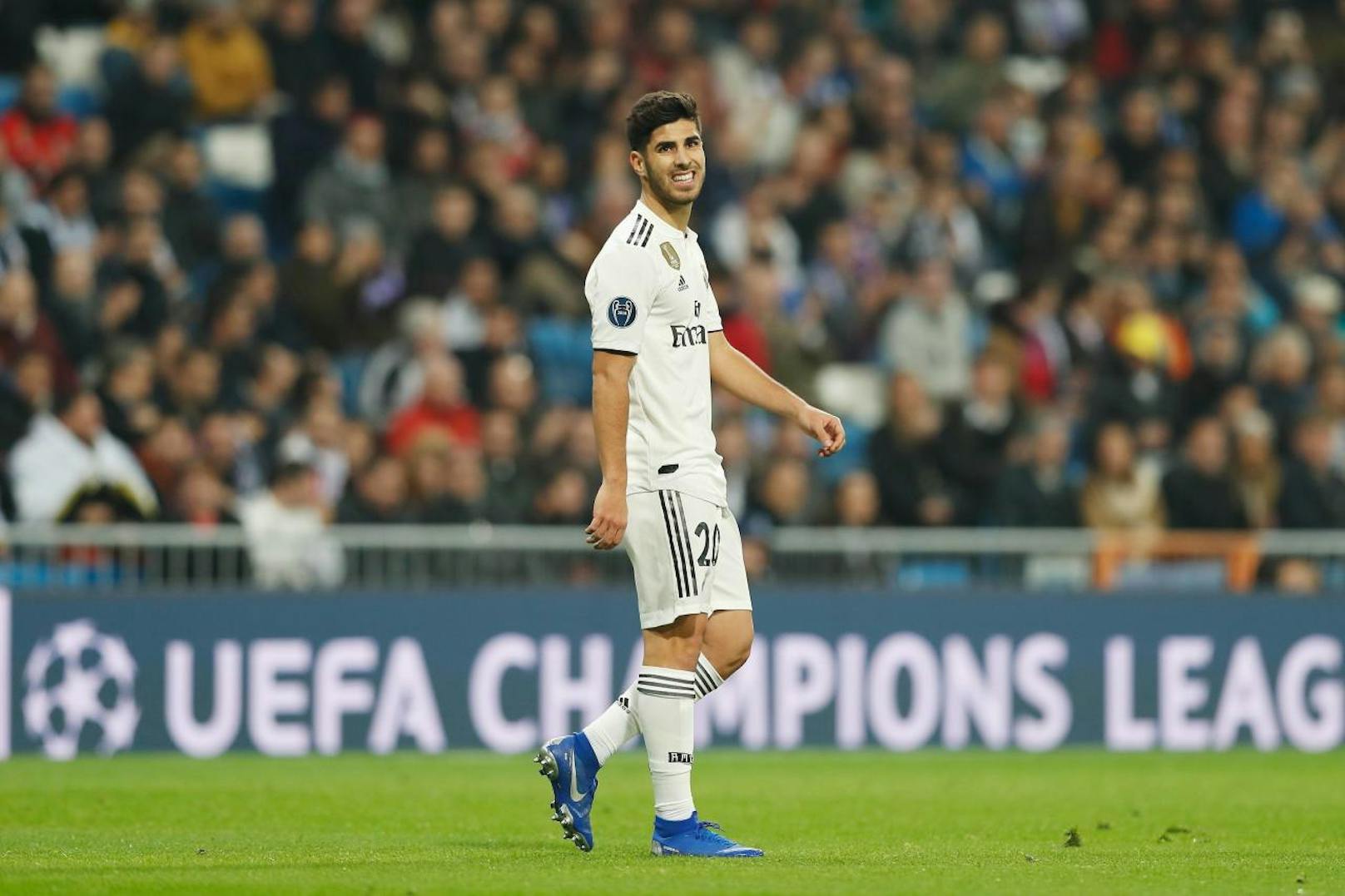Marco Asensio fehlte Real Madrid verletzt, weil er sich beim Rasieren seiner Beine verletzt hatte. Eine Entzündung am Bein bereitete Schmerzen beim Überziehen der Stutzen. 
