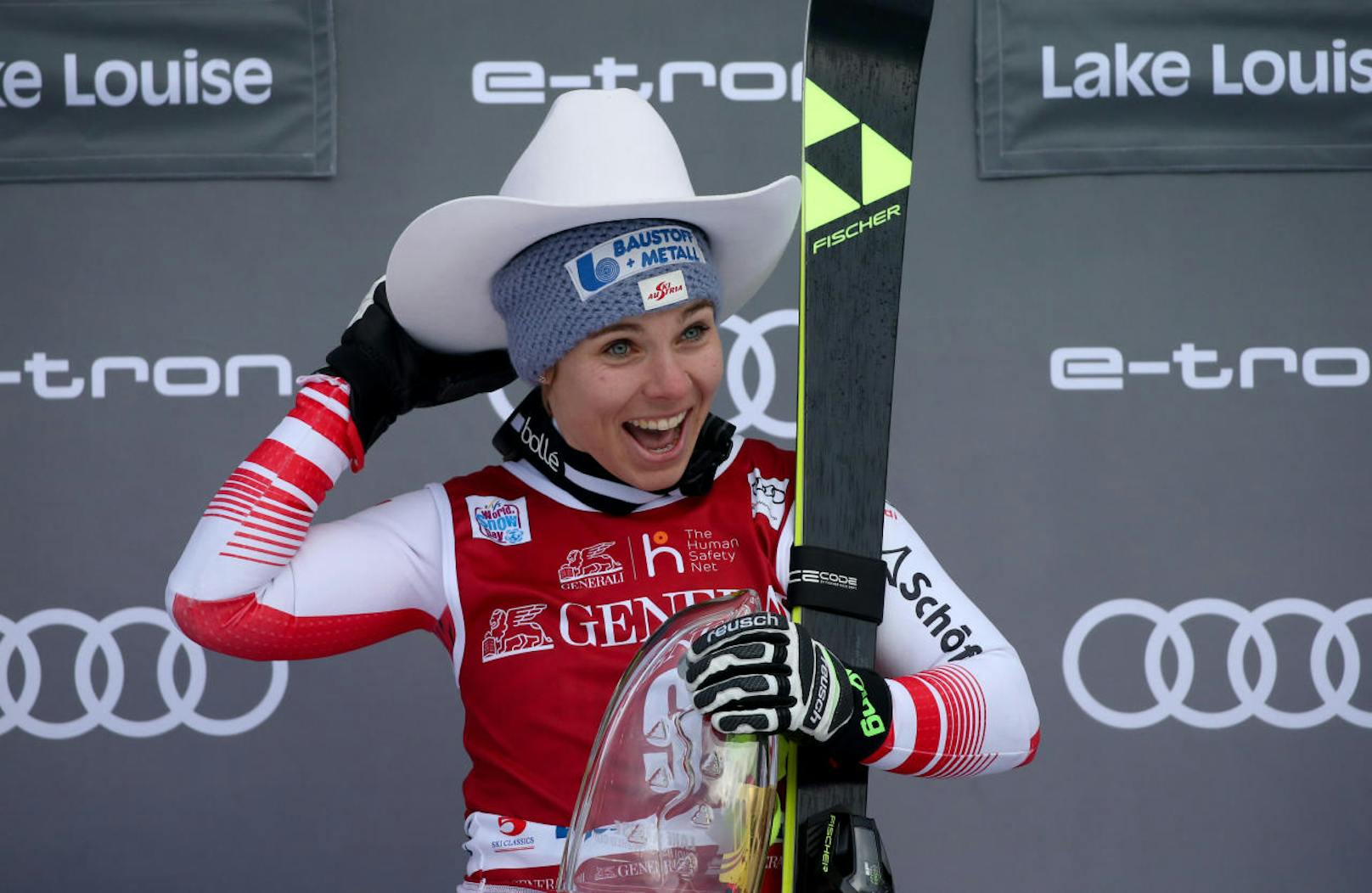 Erster Saisonsieg für Österreichs Damen-Team: Nici Schmidhofer gewinnt - so wie in der Vorsaison - die Abfahrt in Lake Louise. Am Stockerl: Mikaela Shiffrin (USA) und Francesca Marsaglia (Italien).