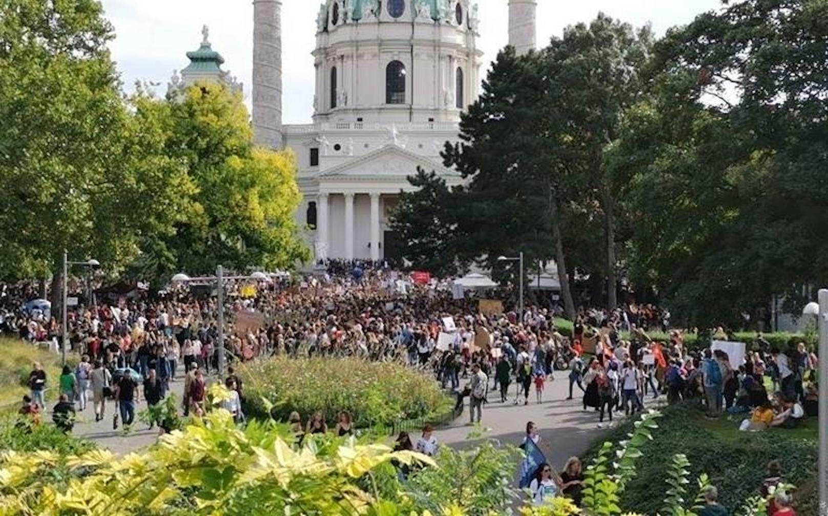 Impressionen der "Earth-Strike" Klima-Demo in Wien.