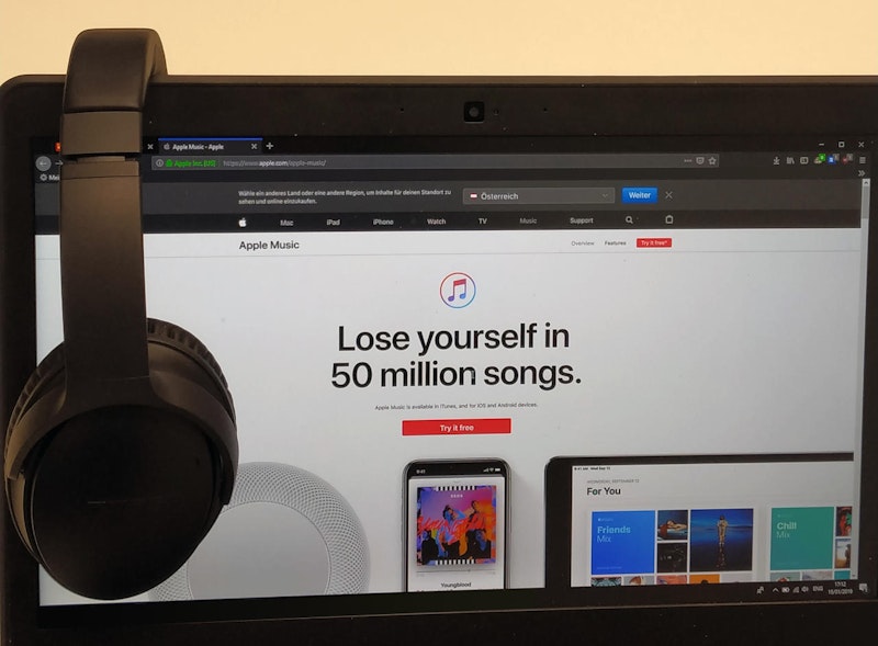 Während viele kleinere Unternehmen manuell auf DSGVO-Anfragen reagieren, entwickelten größere Dienste wie YouTube, Apple, Spotify oder Amazon automatisierte Systeme