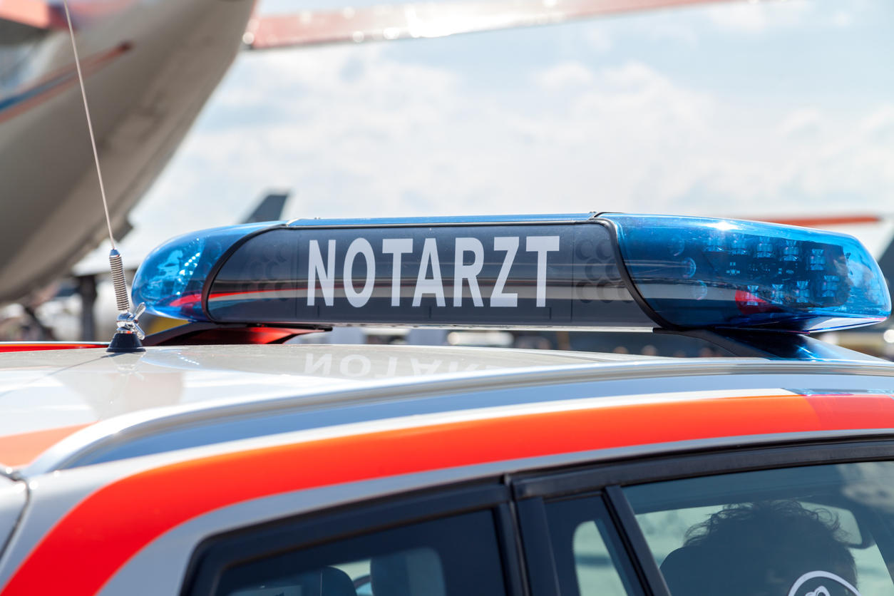 Für den Autolenker kam jede Hilfe zu spät. (Symbolbild)