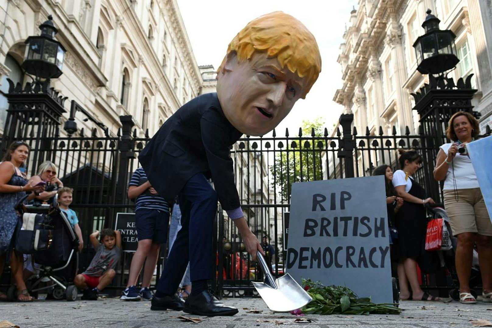 Proteste in London (28. April 2019) gegen die von Premier Boris Johnson verordnete Zwangspause für das Parlament kurz vor dem Brexit-Stichtag im Oktober 2019.
