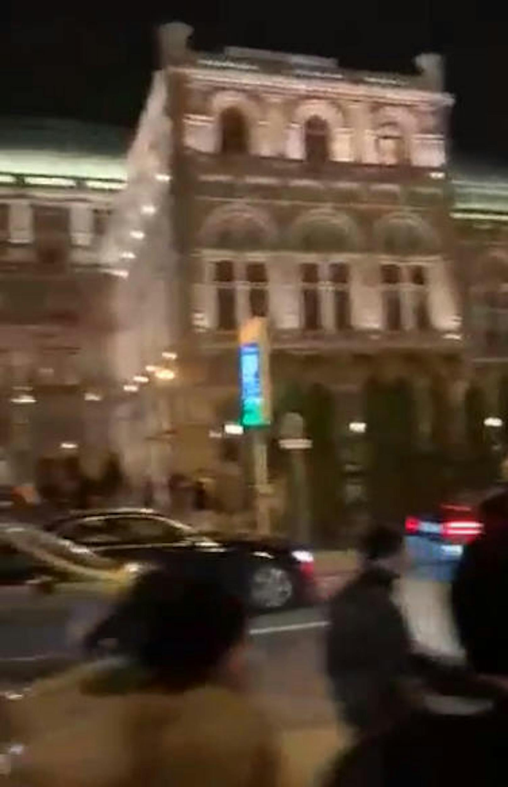 Der Vorfall ereignete sich am 31. Dezember gegen Mitternacht bei der Staatsoper in Wien