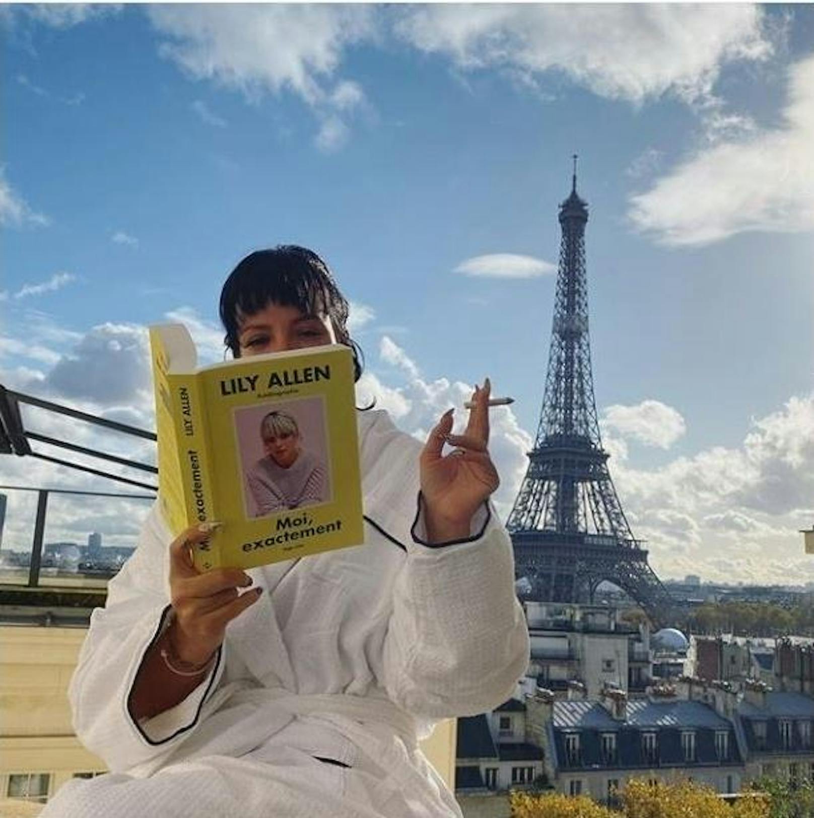 13.11.2019: Sängerin Lilly Allen genießt gerade ihr freie Zeit in Paris. Gleichzeitig macht sie auf ihr neues Buch ("My Thoughts Exactly: Das Leben, wie ich es sehe") aufmerksam, das am 14.11. erscheint. 