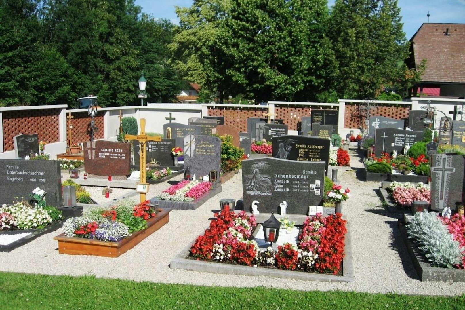 Der Friedhof in Ertl.